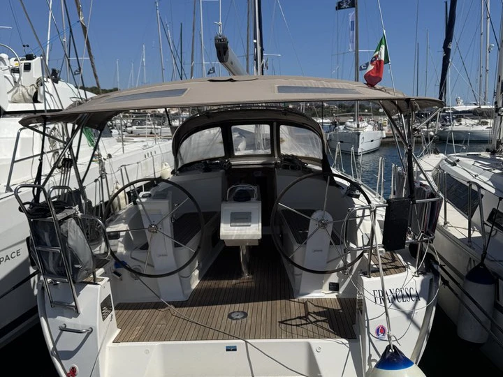 Louez un Bavaria Cruiser 37 à Punta Ala