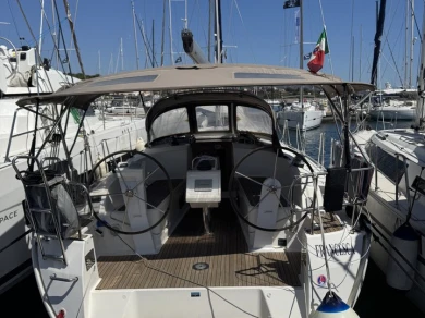 Hire a Bavaria Cruiser 37 Punta Ala