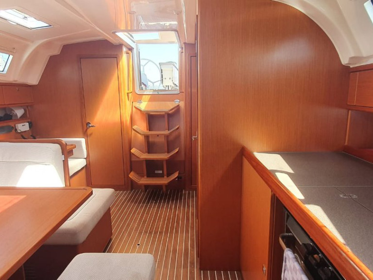 Bavaria Cruiser 41 a louer à Portisco