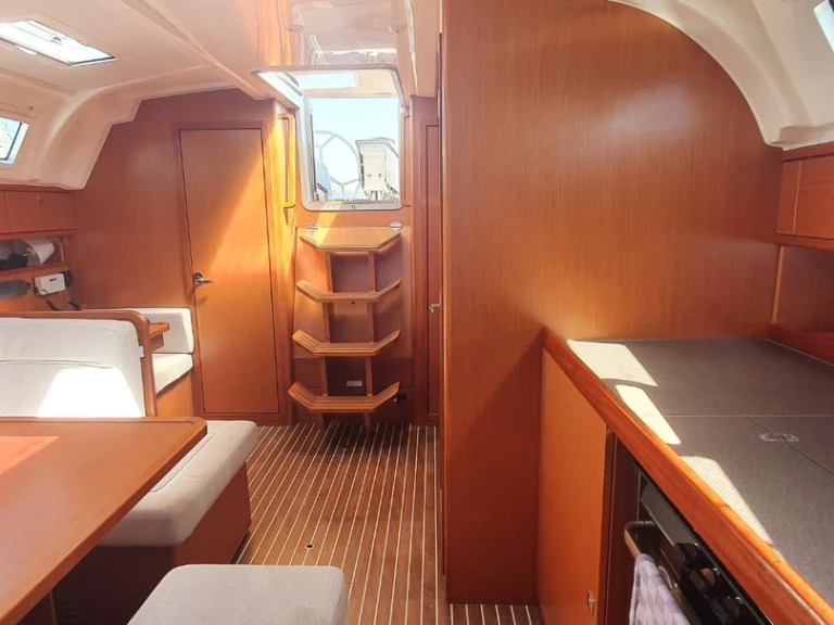 Bavaria Cruiser 41 a louer à Portisco