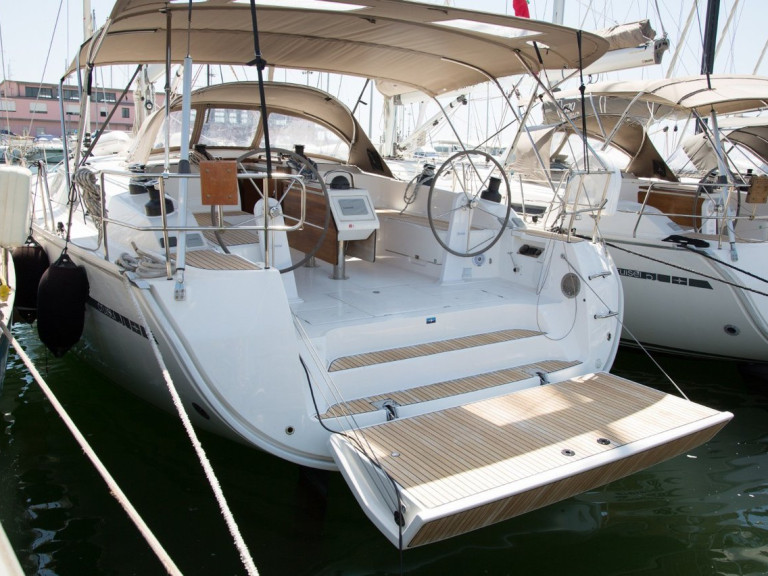 Bavaria Cruiser 51 a louer à Portisco