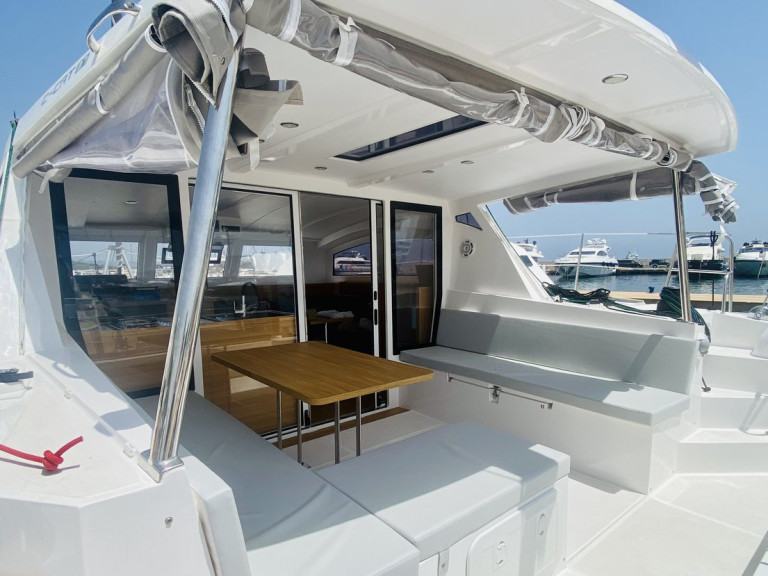 Location bateau Portisco pas cher C Cat 37