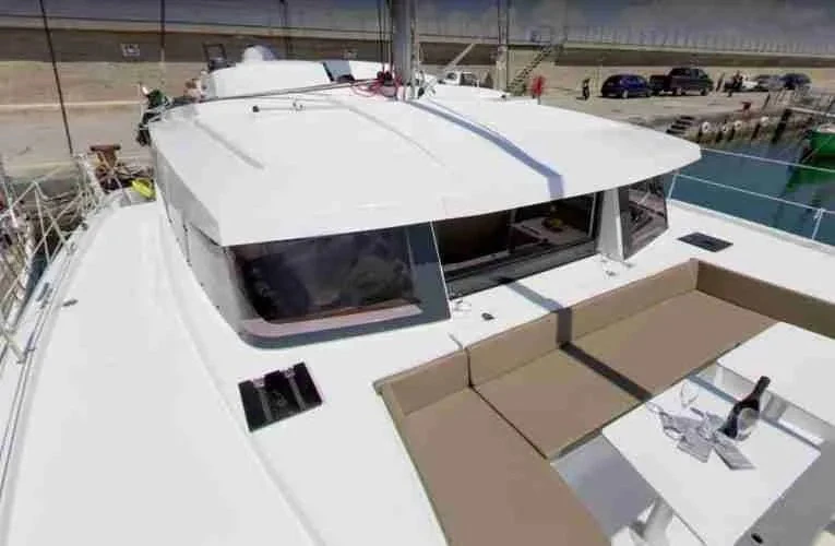 Louez un Fountaine Pajot Fountaine Pajot FP 41 Quatuor 4 à Rodi Garganico
