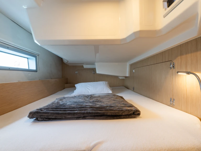 Location bateau Néa Péramos pas cher Bavaria C38