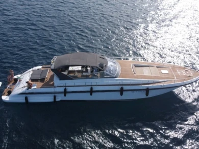 Luxury Yacht to hire Milazzo at the best price