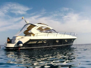 Hire a Mano Marine Mano Marine 35 HT Furnari