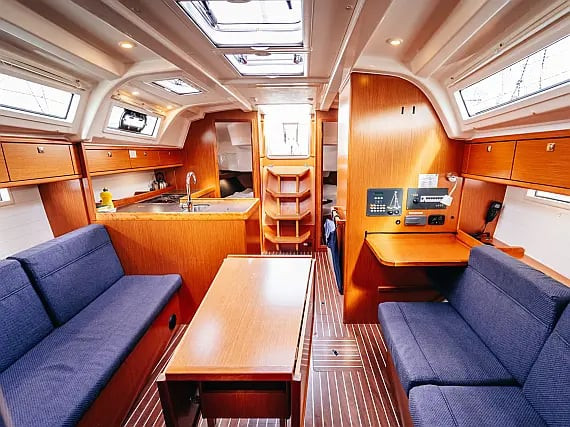 Bavaria Cruiser 37 a louer à Betina