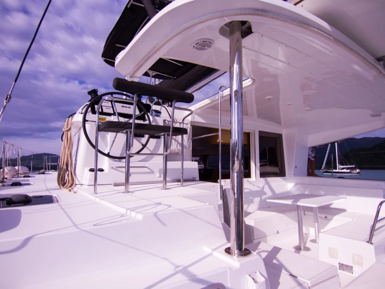 Location bateau Lagoon Lagoon 400 S2 à Mai Khao sur Samboat