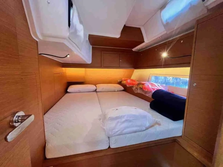 Location bateau Agropoli pas cher Dufour 470