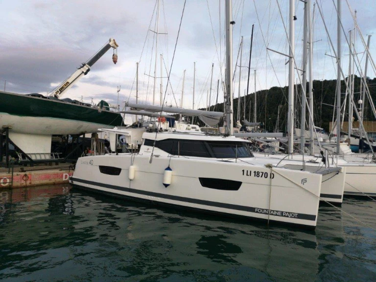 Location à Portisco - Fountaine Pajot Lucia 40 sur SamBoat