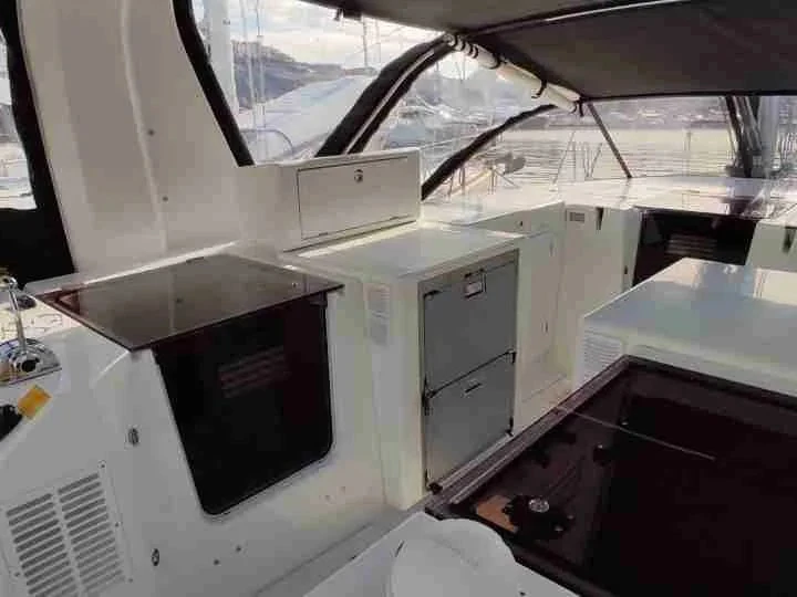 Louer Voilier avec ou sans skipper Jeanneau à Agropoli