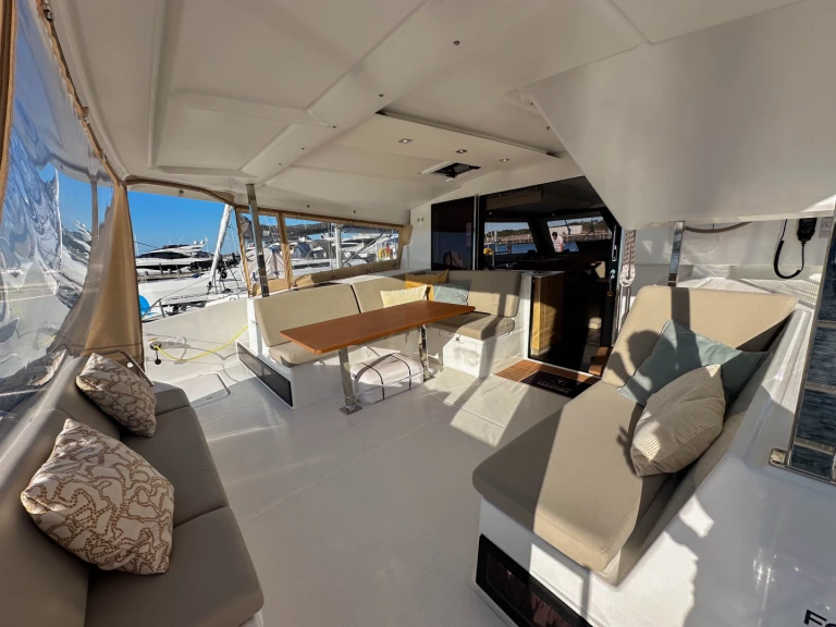 Location Catamaran Fountaine Pajot avec permis