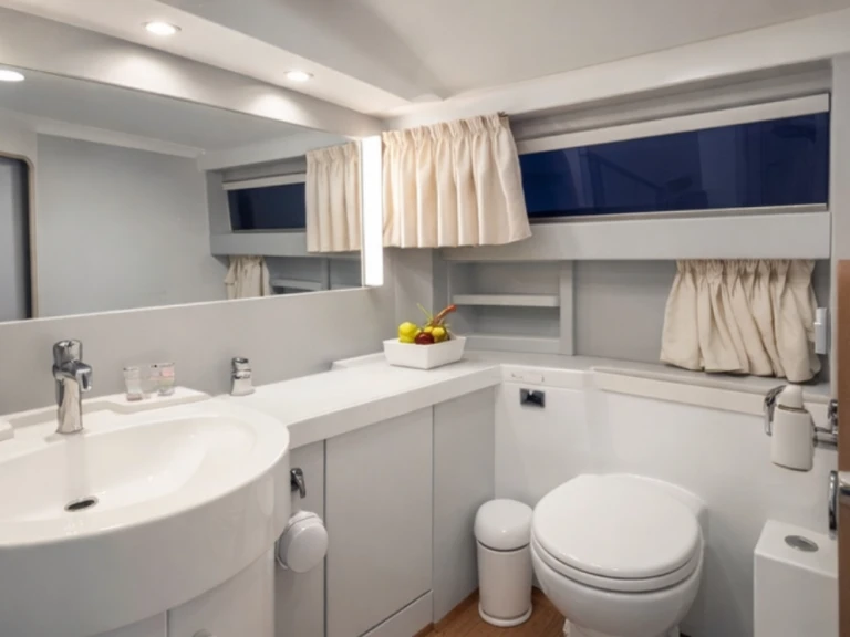 Louer Bateau à moteur avec ou sans skipper Rio Yachts à Sorrento