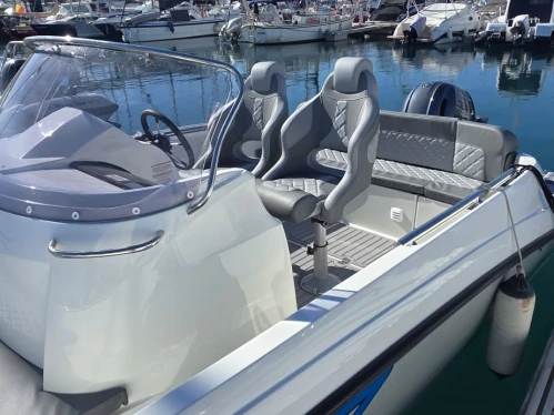 Bateau à moteur à louer à Alicante au meilleur prix