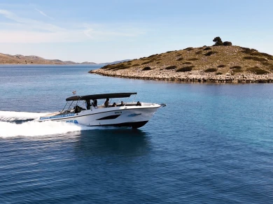 Alquiler de Mercan Excursion 36 en Zadar