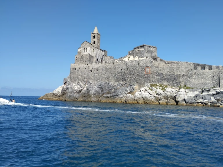 Louez un Saver 750WA à Fezzano