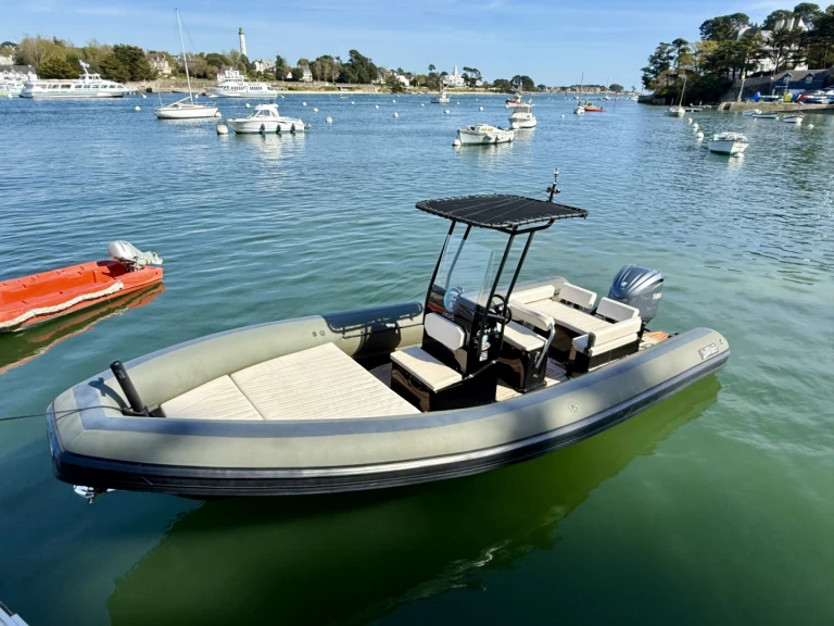 Semi-rigide à louer à Combrit au meilleur prix