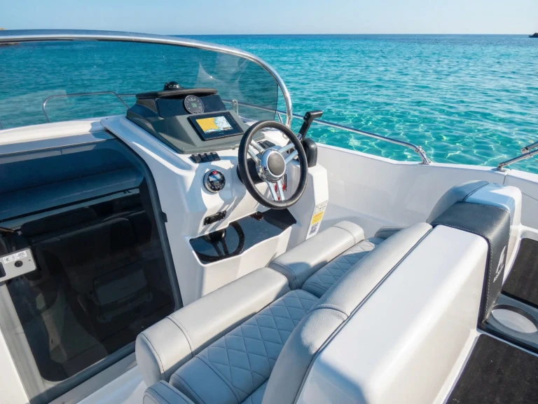 Louer Bateau à moteur avec ou sans skipper Karnic à Ibiza (Ville)