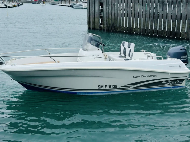 Louez un Jeanneau Cap Camarat 4.7 Style à Saint-Malo