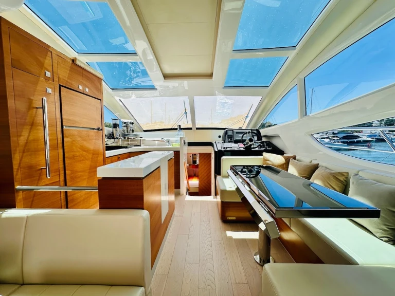 Location Bateau à moteur Horizon avec permis