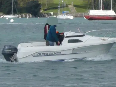 Bateau à moteur à louer à Marseille au meilleur prix
