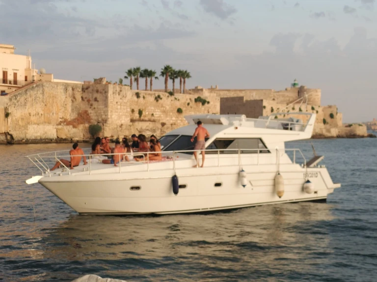 Location Bateau à moteur Raffaelli avec permis