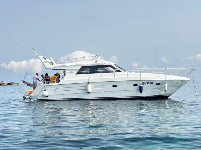 Louer Bateau à moteur avec ou sans skipper Raffaelli à Siracusa