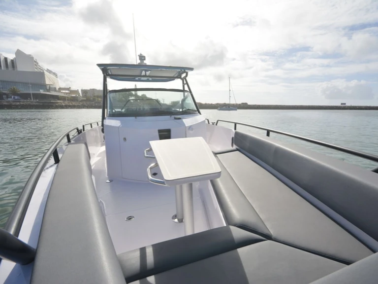 Location bateau Corfou pas cher Axopar 28 T-Top