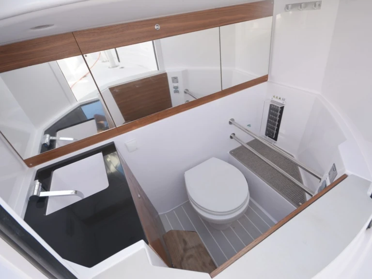 Location Bateau à moteur à Corfou - Axopar Axopar 28 T-Top