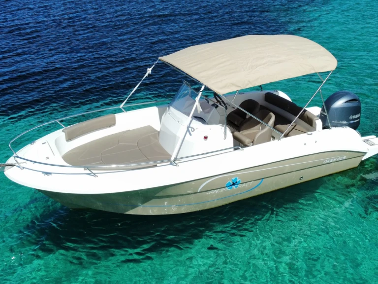 Louez un Pacific Craft Pacific Craft 625 Open à Sant Antoni de Portmany