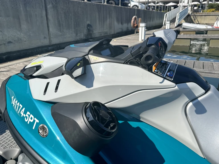 Location Jet ski à Cascais - Sea-Doo GTI SE 170 AUDIO