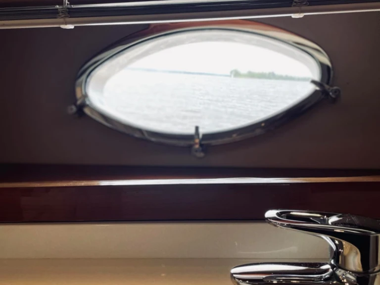 Louez un Princess Princess V53 à Makarska