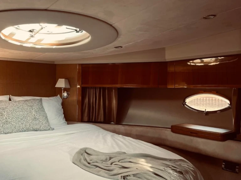 Location Bateau à moteur à Makarska - Princess Princess V53