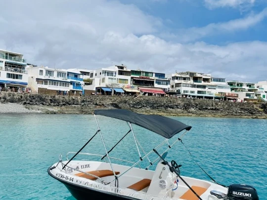 Location Bateau à moteur Astec avec permis