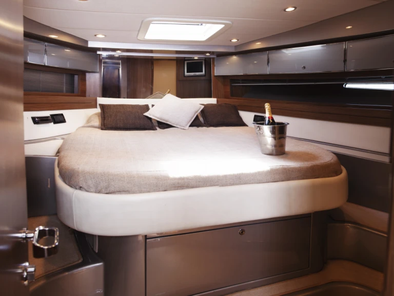 Riva RIVALE 52 a louer à Marina Botafoch