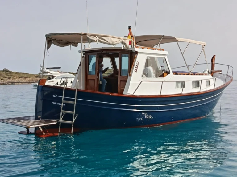 Louez un C.NAV.MALL MYABCA 900 à Palma de Majorque