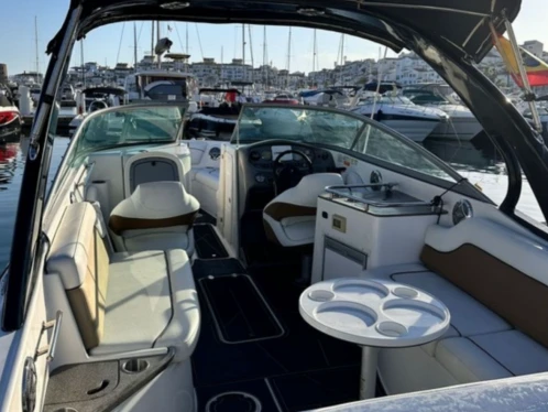 Bateau à moteur à louer à Marbella au meilleur prix