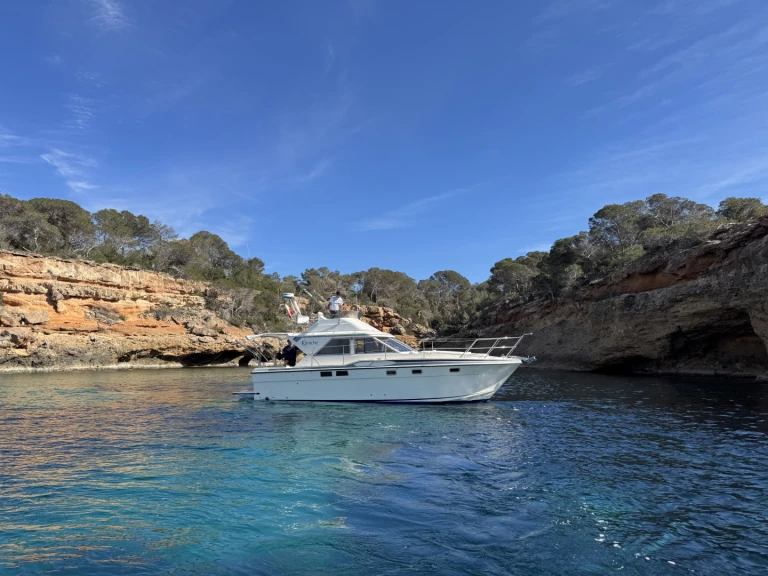 Location Bateau à moteur Fairline avec permis