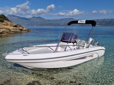 Motorboat for rent Saint-Florent at the best price