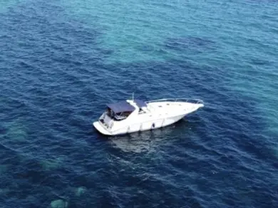 Bateau à moteur à louer à Las Tres Cales au meilleur prix