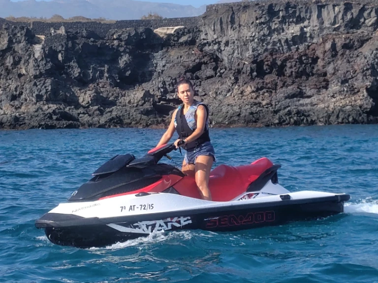 Location à Los Cristianos - Sea-Doo WAKE PRO 150 sur SamBoat