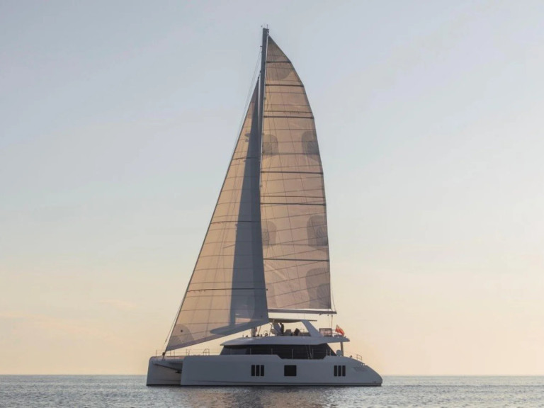 Location bateau Olbia pas cher Sunreef 70