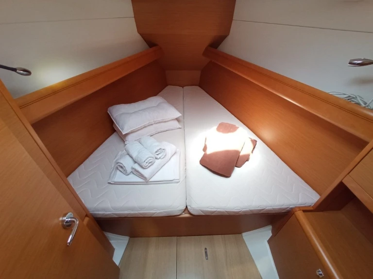 Jeanneau Sun Odyssey 379 (3 cab.) a louer à Lefkáda