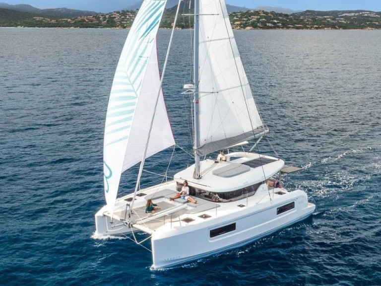 Louer Catamaran avec ou sans skipper Lagoon à Néa Péramos