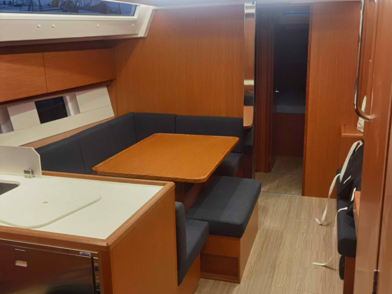Location bateau Álimos pas cher Bavaria C45 Holiday