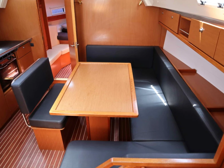 Voilier à louer à Néa Péramos au meilleur prix