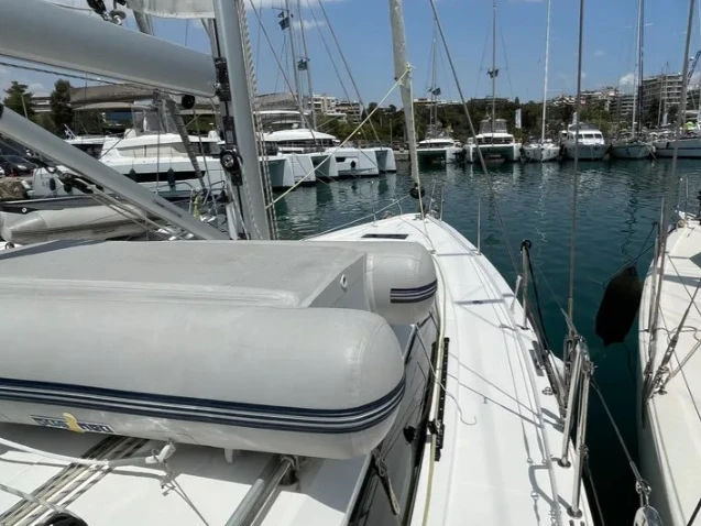 Louez un Bavaria Bavaria C42 (3 cab.) à Álimos