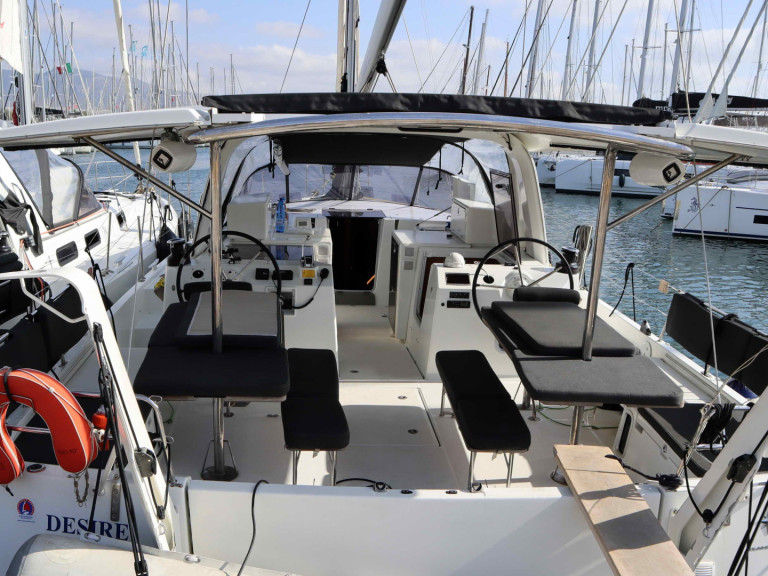 Location bateau Kos pas cher Sun Loft 47 (7 cab.)