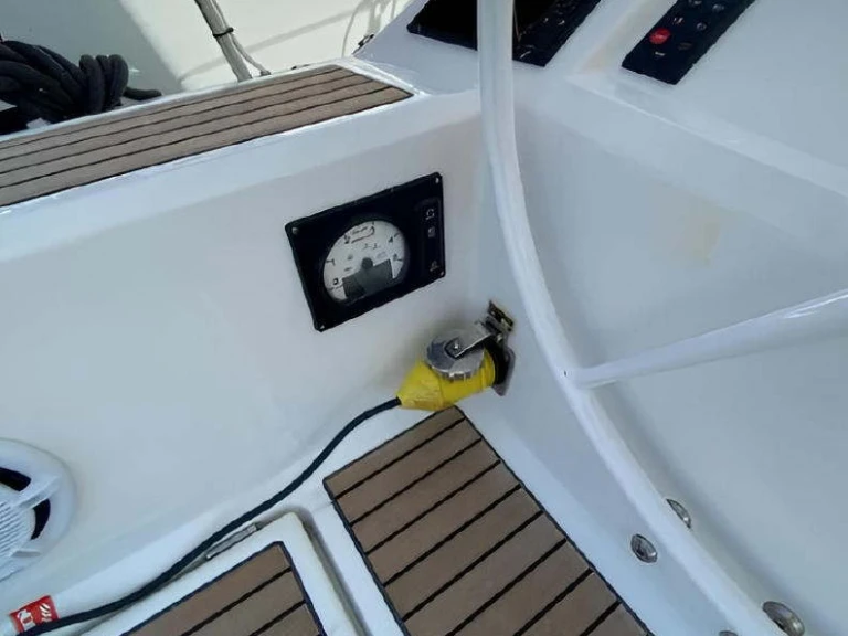 Louez un Bénéteau Oceanis 41.1 (3 cab.) à Lefkáda