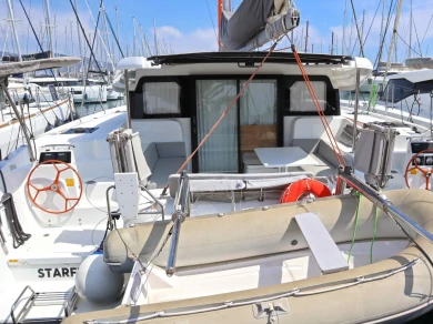 Yacht charter Paros (Ile) cheap Excess 11 (6 cab.)